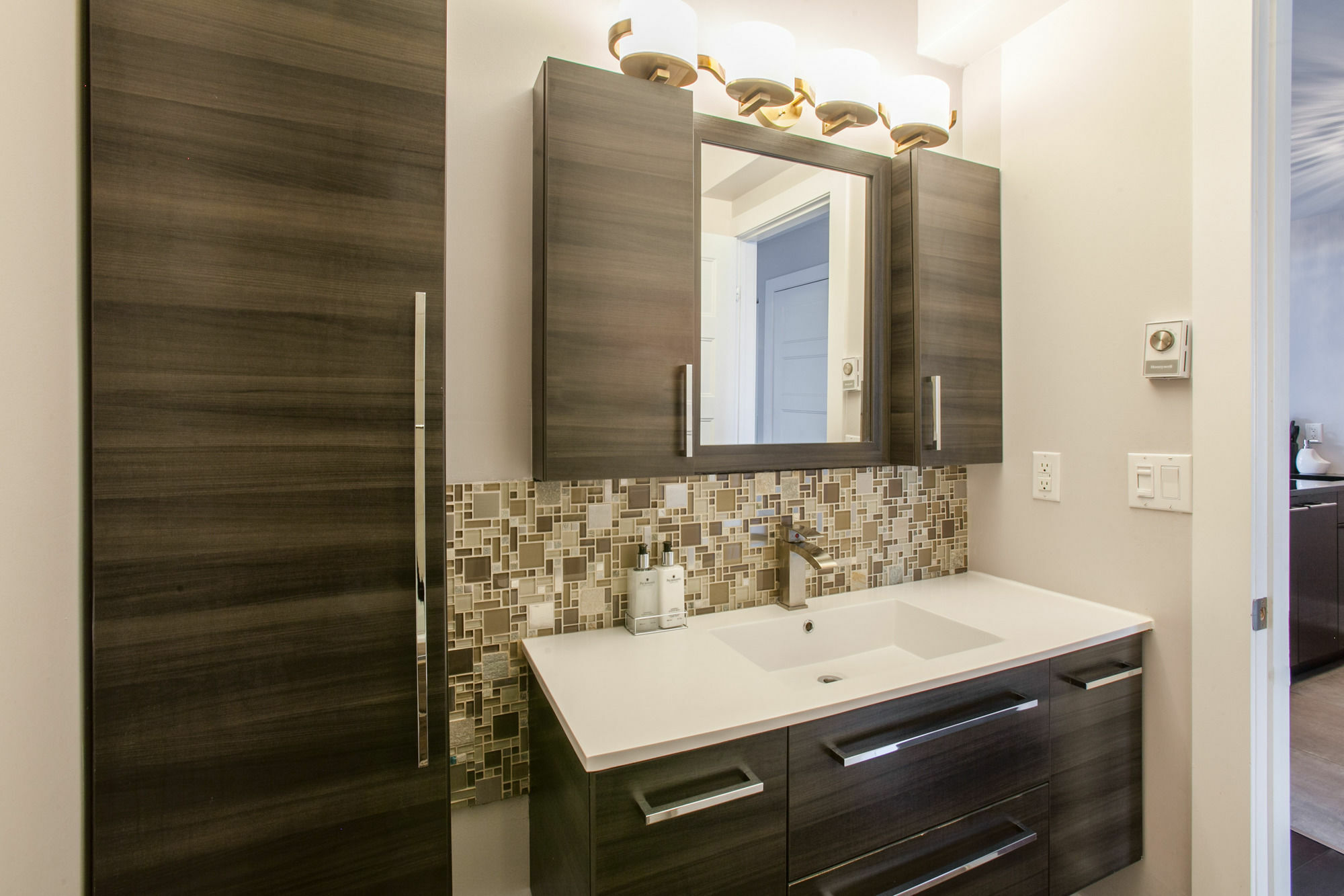 Lmvr - The Sherbrooke Montréal Extérieur photo